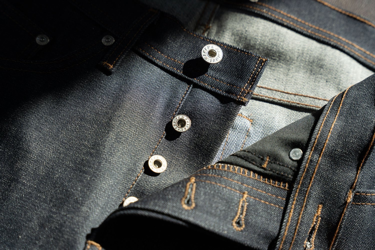 Naked & Famous - Forever Blue Selvedge - 13 oz - Raw Denim