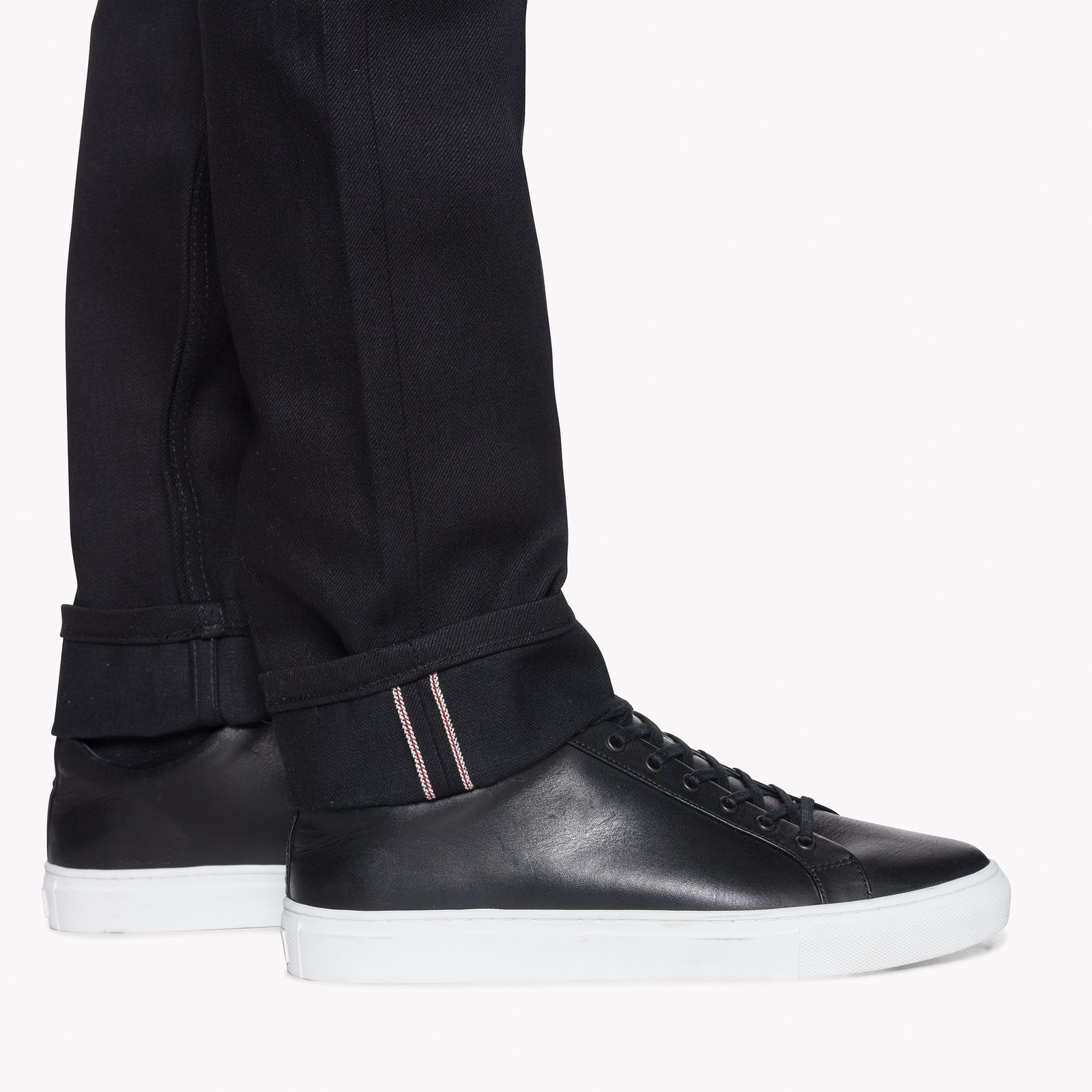 Naked & Famous - Solid Black - 13 oz - Raw Denim