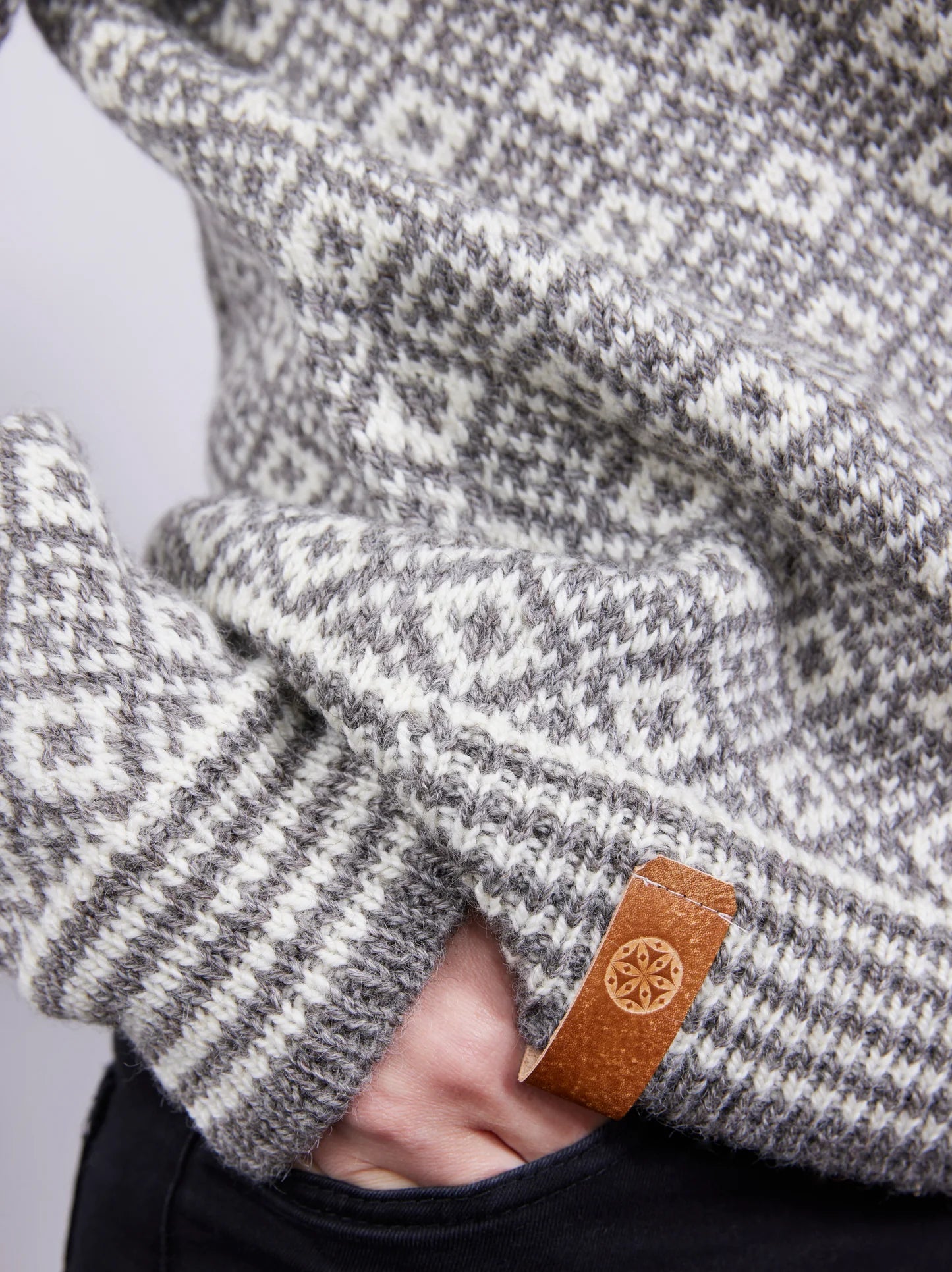 OLVE ULLGENSER - Grey & Natural White - Raw Denim