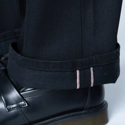 SOLID BLACK - Groovy Guy 13 oz - Raw Denim