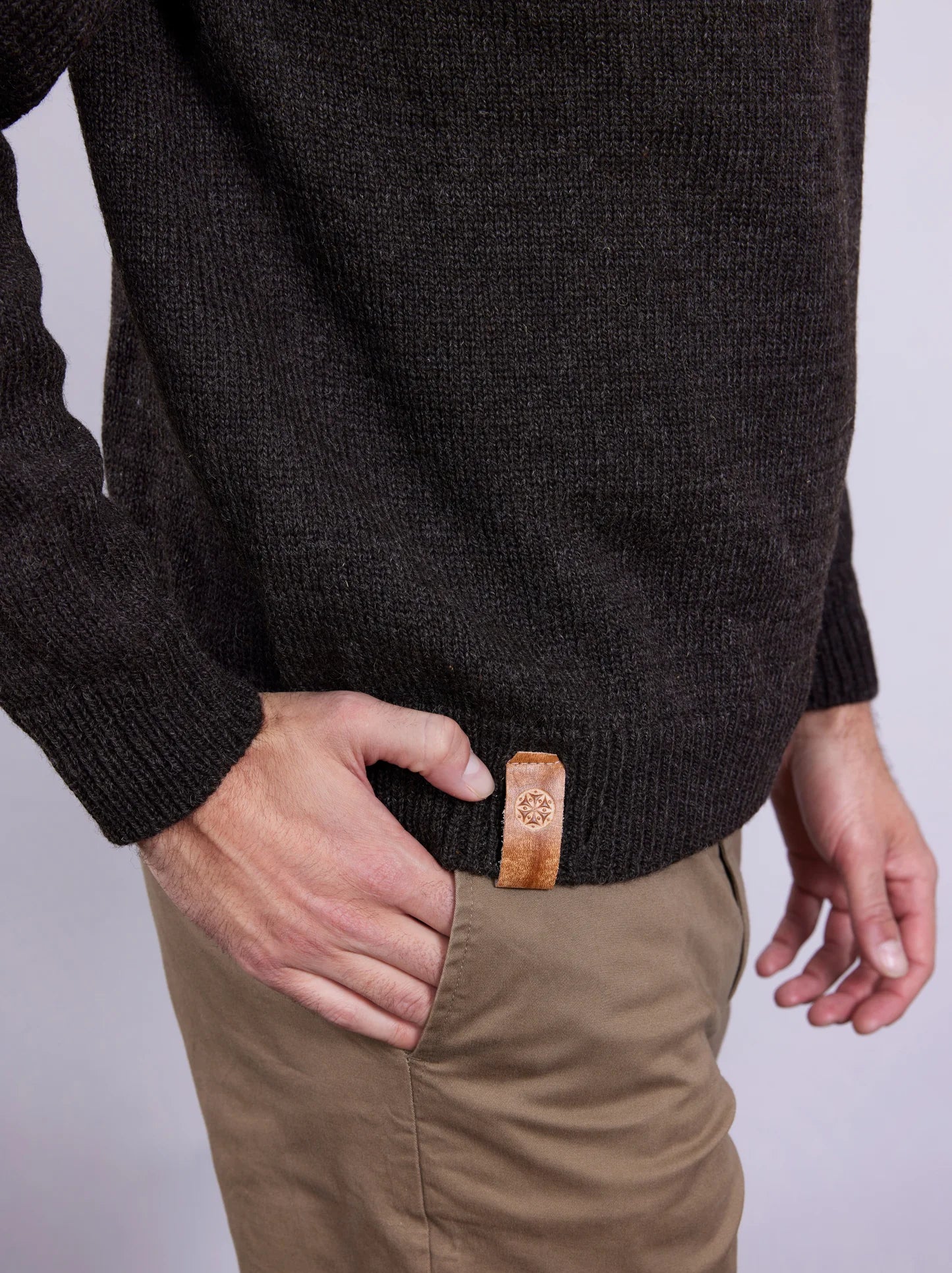 TROLLA ULLGESNER - Dark Brown - Raw Denim